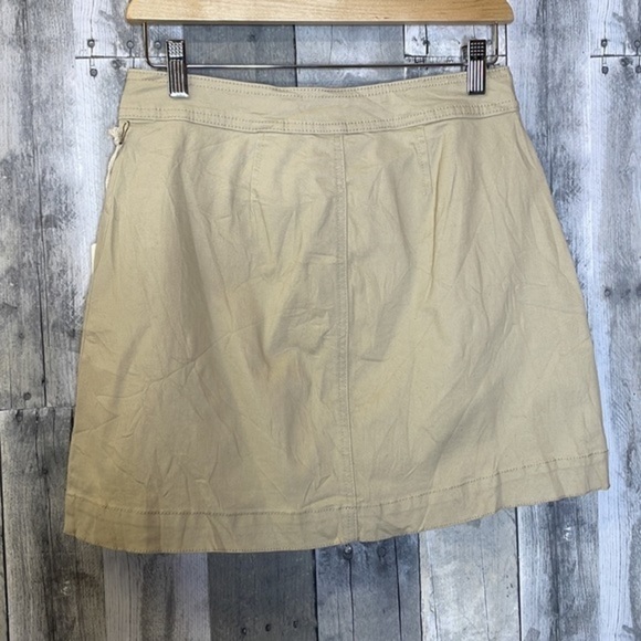 NWT Copper key khaki colored button down‎ skirt w/cargo pockets. Medium. - Picture 4 of 10